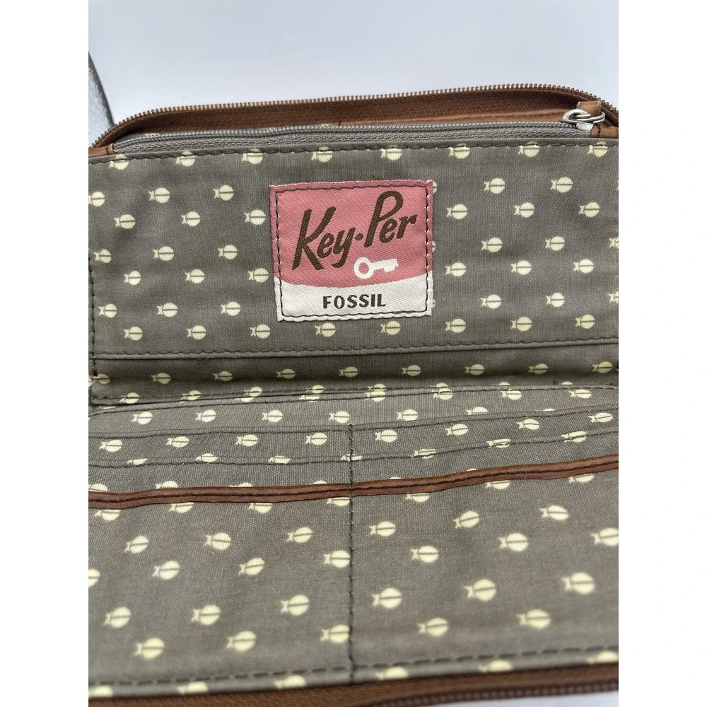 Fossil Vintage Coral Key-Per Long Zip Around Full Zip‎ Wallet